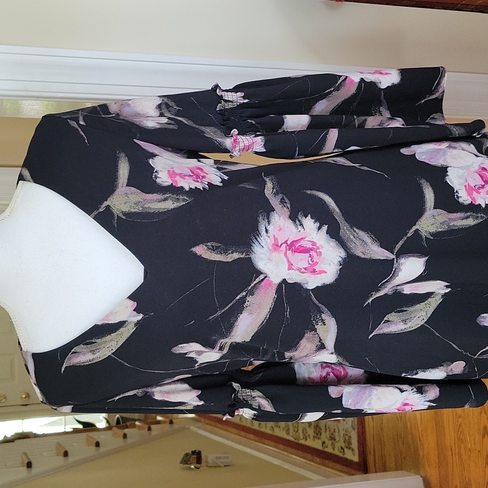 WHBM Professional floral bell sleeve dress 4 - Picture 2 of 6